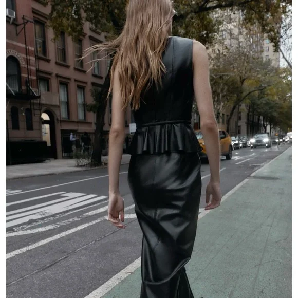 NWT ZARA FAUX LEATHER BELTED TOP - Picture 5 of 13